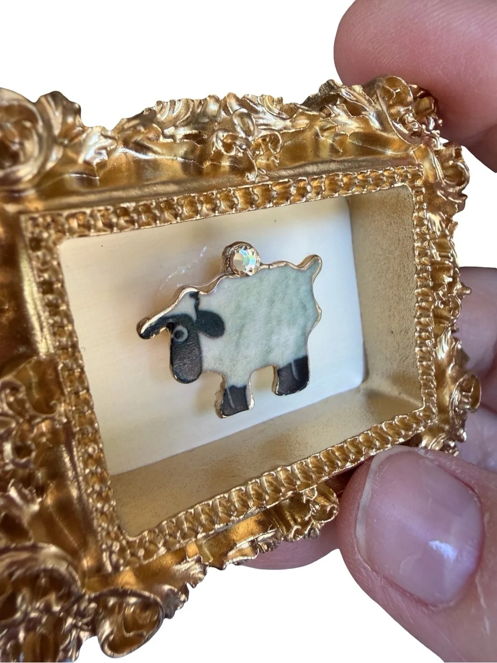 Set of 2 Mini Gold Framed Farm Animal Magnets – Sheep & Blue Cow